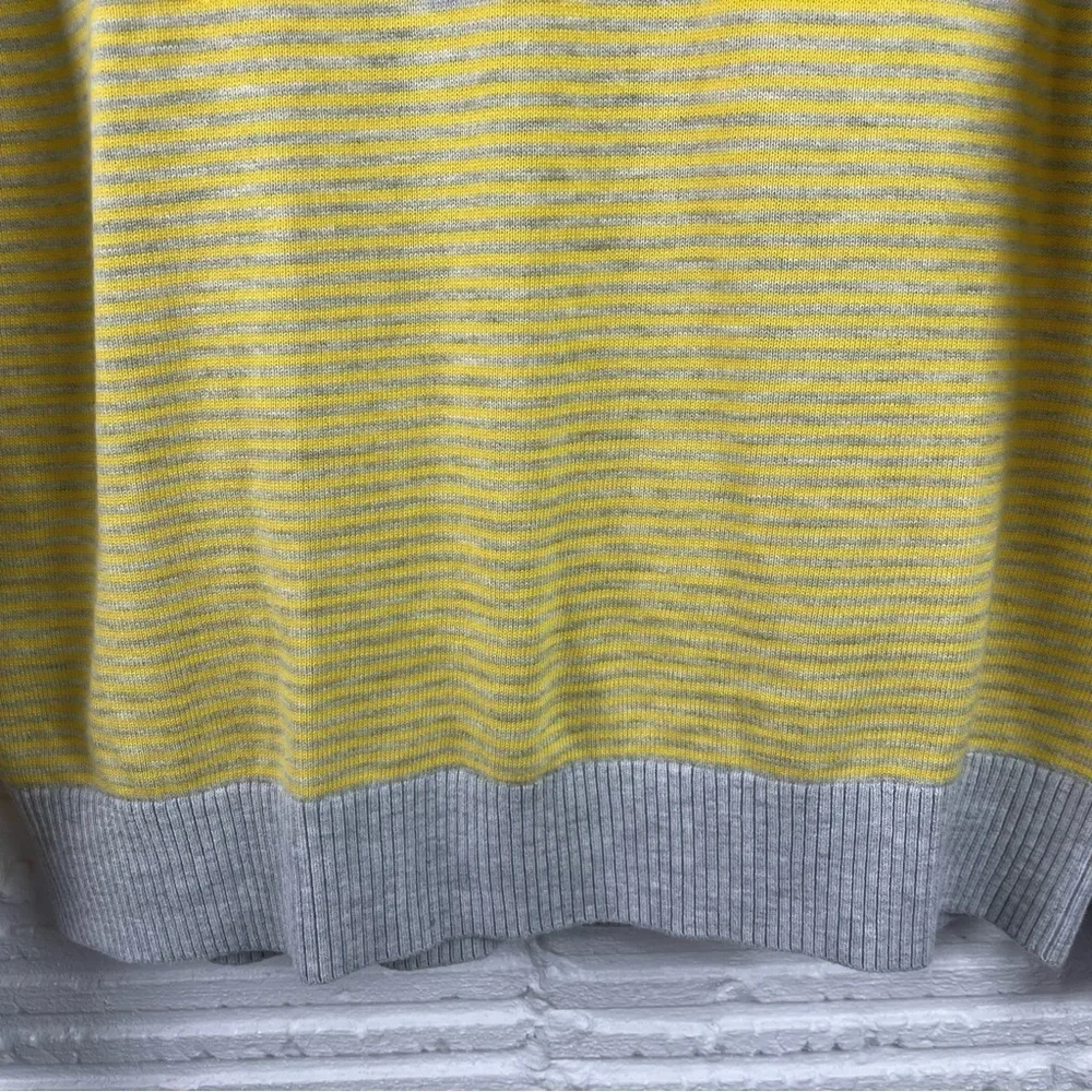Lands' End Men's Lightweight‎ Crew Neck Pullover Sweater Yellow & Gray Striped M